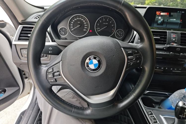 Used BMW 3 Series 2018 320Li xDrive Fashion Model Steering Wheel