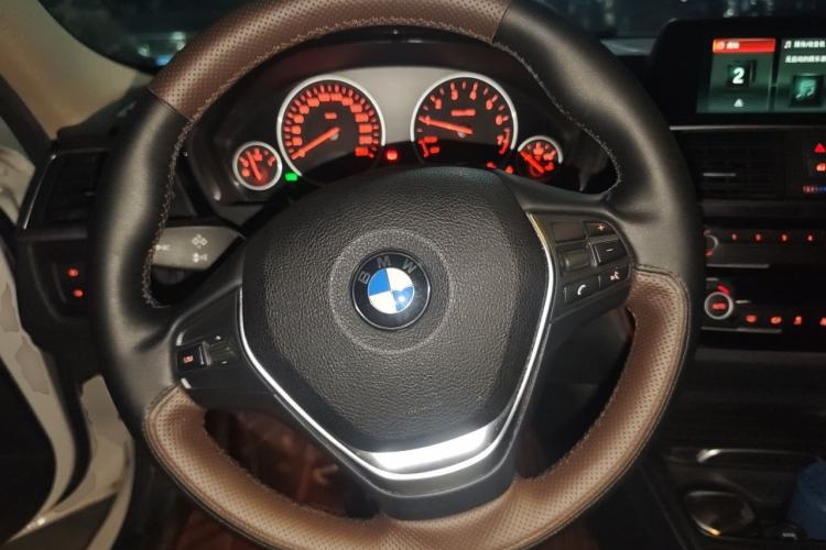 Used BMW 3 Series 2018 320Li Fashion Model Steering Wheel