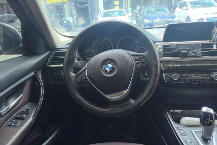 Used BMW 3 Series 2018 318i Steering Wheel