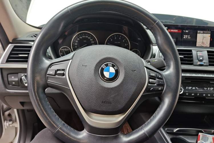 Used BMW 3 Series 2018 320Li Fashion Model Steering Wheel