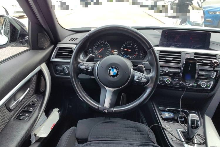 Used BMW 3 Series 2018 320i M Sport Night Edition Steering Wheel