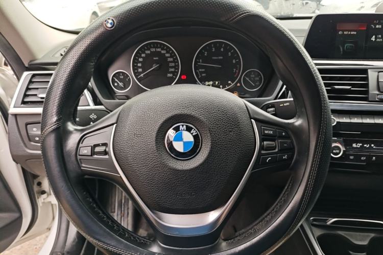 Used BMW 3 Series 2018 320Li Fashion Model Steering Wheel
