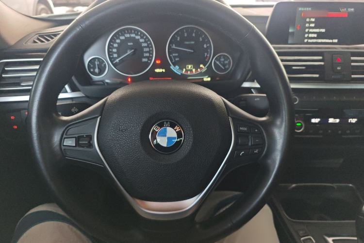 Used BMW 3 Series 2018 320Li Fashion Model Steering Wheel