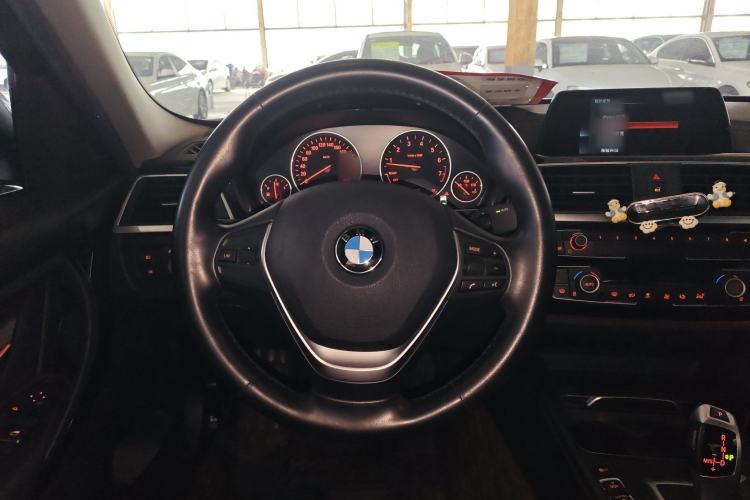 Used BMW 3 Series 2018 320Li Fashion Model Steering Wheel