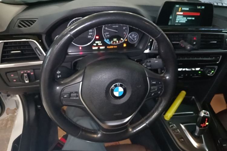 Used BMW 3 Series 2018 320Li Fashion Model Steering Wheel