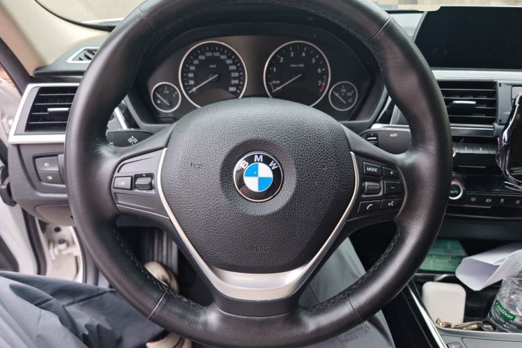 Used BMW 3 Series 2018 320Li Fashion Model Steering Wheel