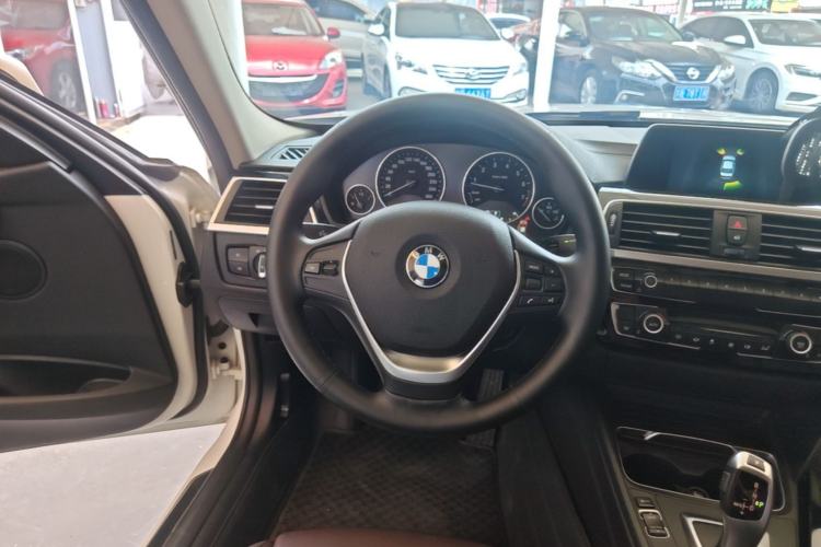 Used BMW 3 Series 2018 320Li Fashion Model Steering Wheel