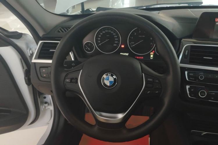 Used BMW 3 Series 2018 320Li xDrive Fashion Model Steering Wheel