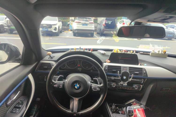 Used BMW 3 Series 2018 320i M Sport Package Steering Wheel