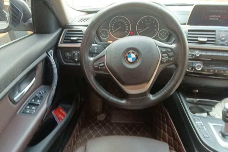 Used BMW 3 Series 2018 320Li Fashion Model Steering Wheel