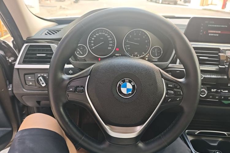 Used BMW 3 Series 2018 320Li Fashion Model Steering Wheel