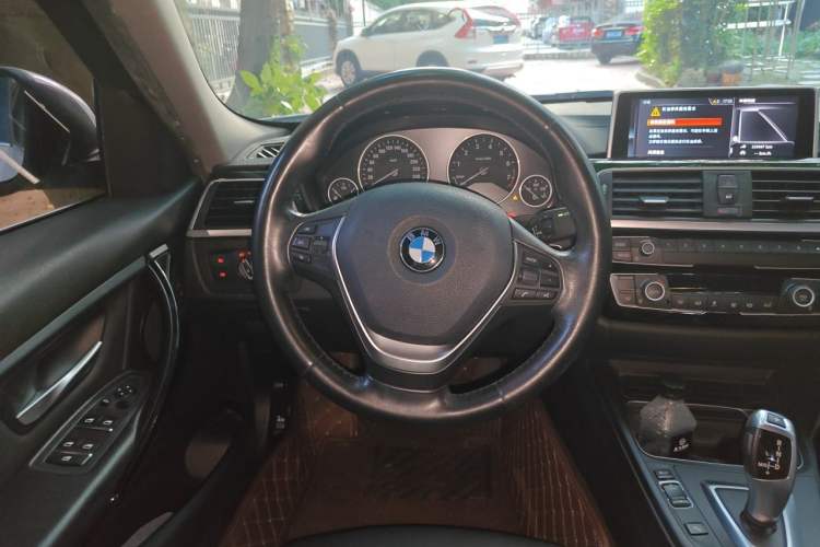 Used BMW 3 Series 2018 320Li Fashion Model Steering Wheel