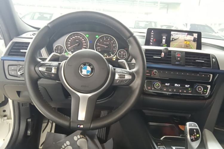 Used BMW 3 Series 2018 320i M Sport Package Steering Wheel