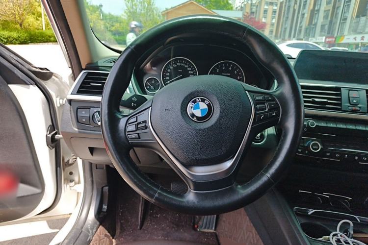 Used BMW 3 Series 2018 320Li Fashion Model Steering Wheel