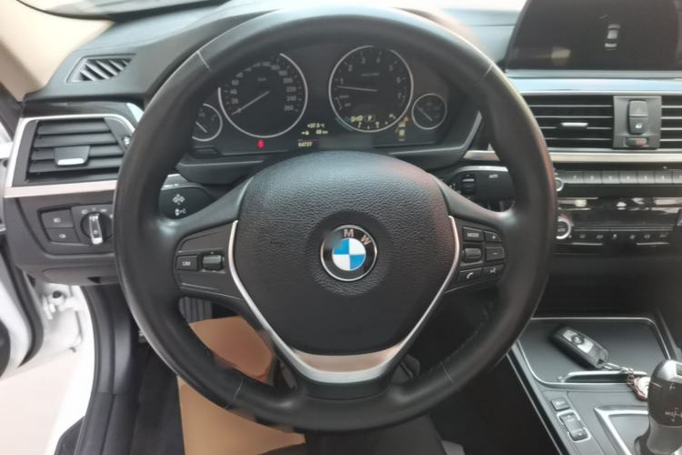 Used BMW 3 Series 2018 320Li Fashion Model Steering Wheel