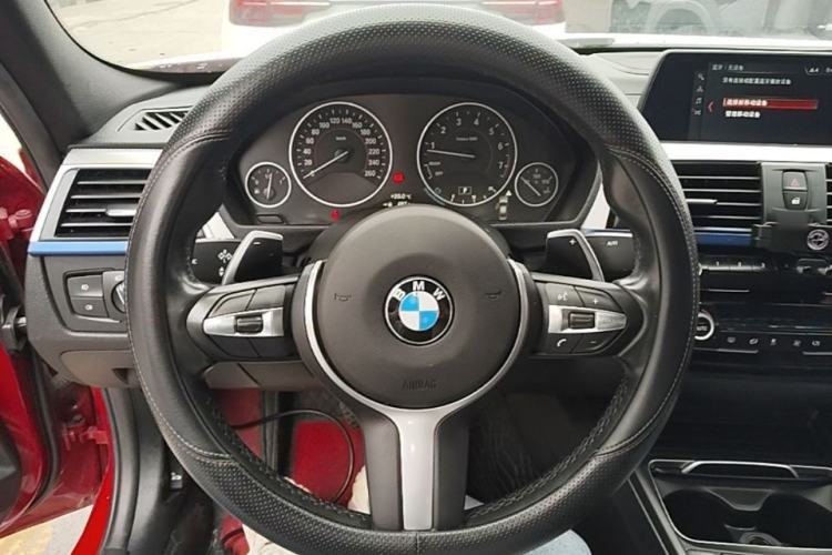 Used BMW 3 Series 2018 320i M Sport Package Steering Wheel