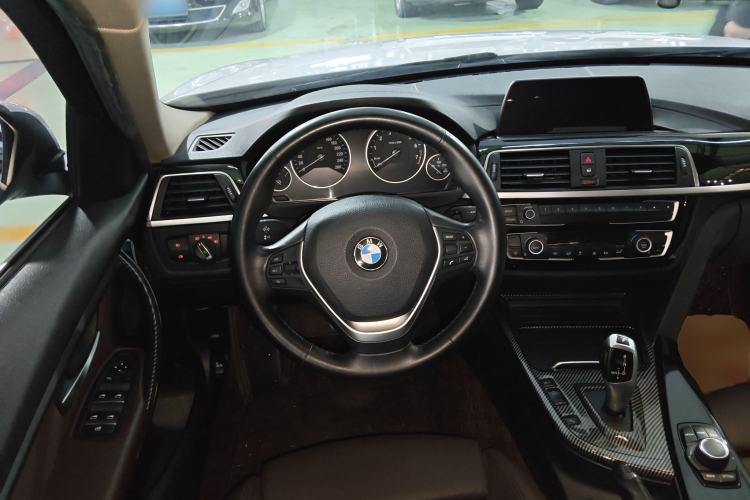 Used BMW 3 Series 2018 320Li Fashion Model Steering Wheel