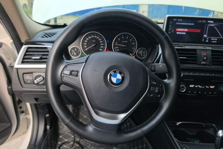 Used BMW 3 Series 2018 320Li Fashion Model Steering Wheel