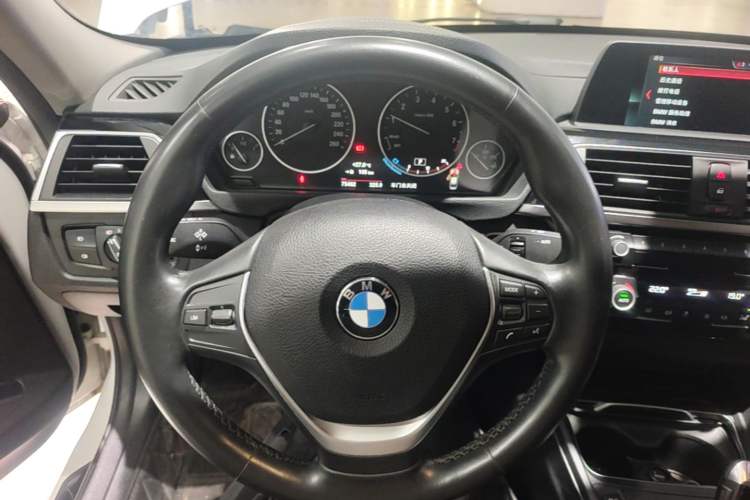 Used BMW 3 Series 2018 318Li Steering Wheel