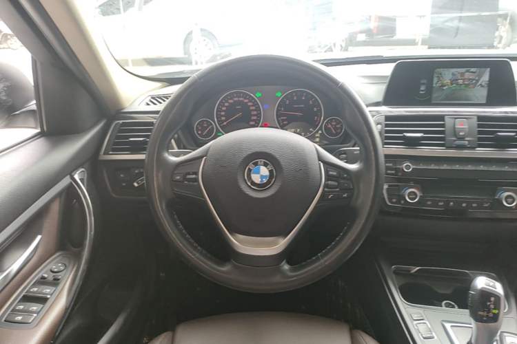 Used BMW 3 Series 2018 320Li Fashion Model Steering Wheel