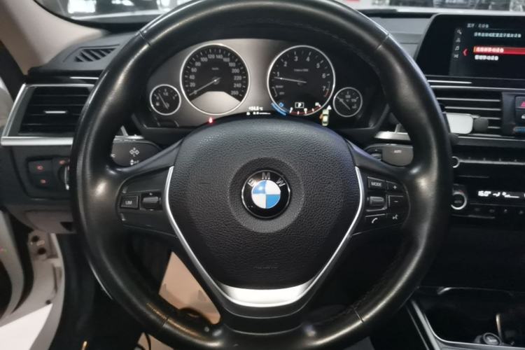 Used BMW 3 Series 2018 320Li Fashion Model Steering Wheel