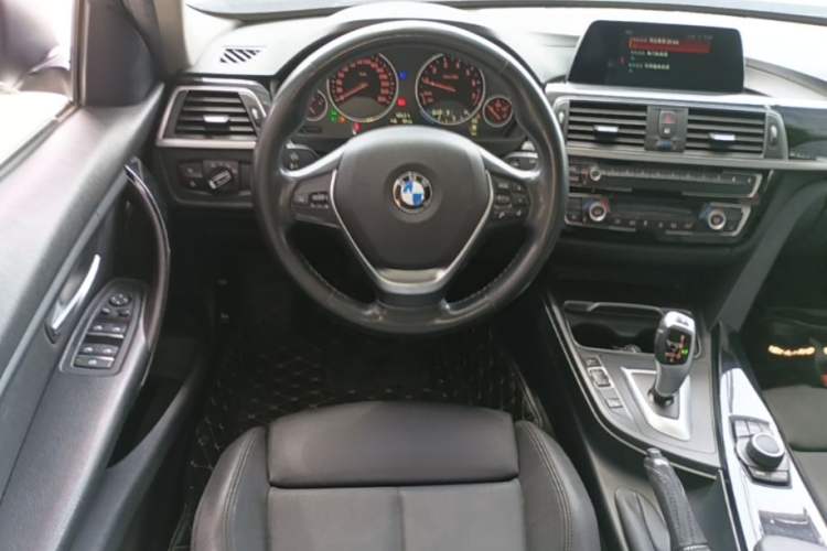 Used BMW 3 Series 2018 318Li Steering Wheel