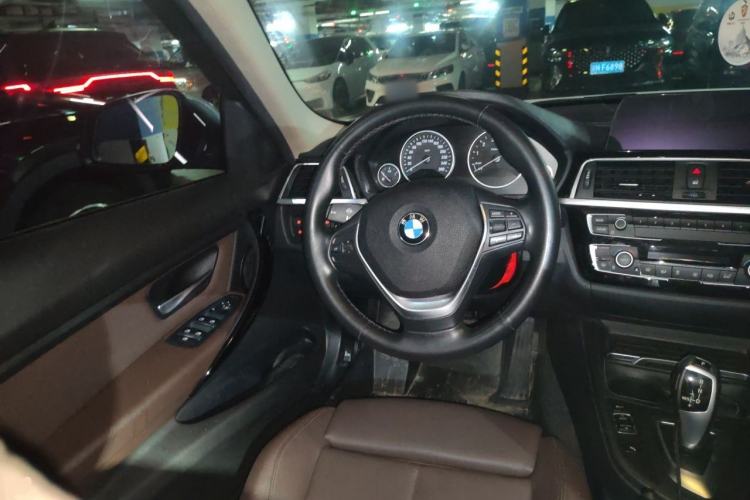 Used BMW 3 Series 2018 320Li Fashion Model Steering Wheel