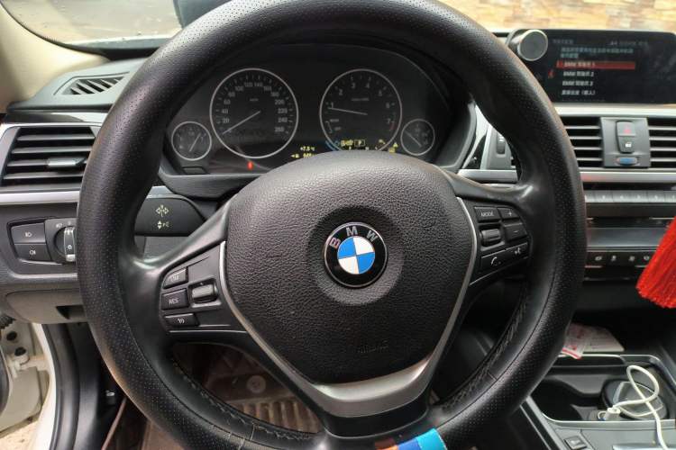 Used BMW 3 Series 2018 320Li Fashion Model Steering Wheel