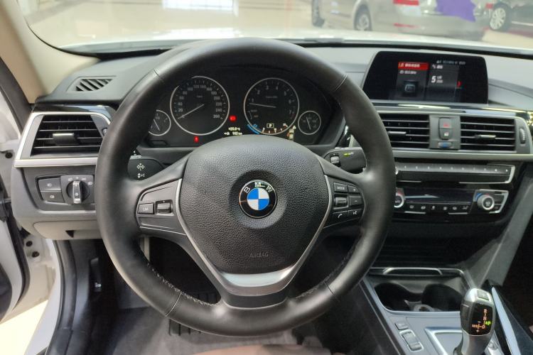 Used BMW 3 Series 2018 320Li Fashion Model Steering Wheel