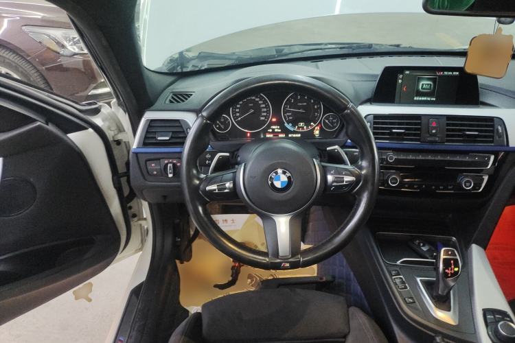 Used BMW 3 Series 2018 320i M Sport Package Steering Wheel