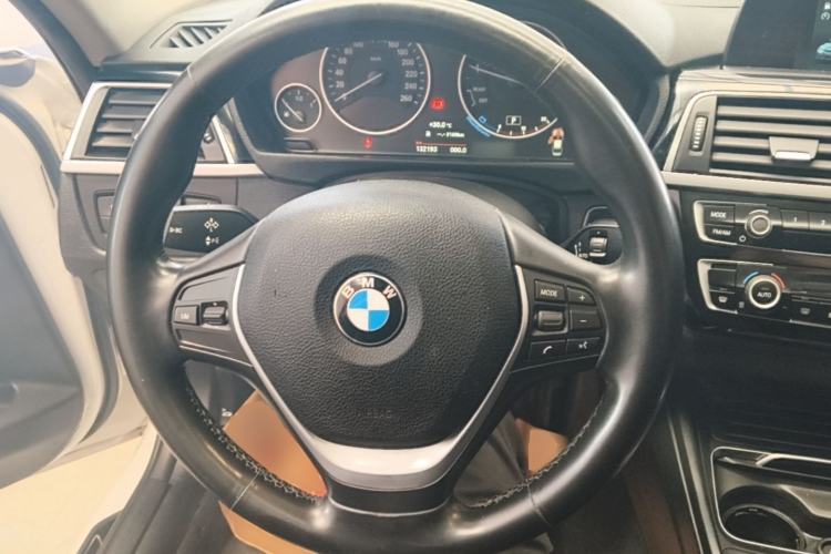 Used BMW 3 Series 2018 320Li Fashion Model Steering Wheel
