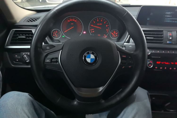 Used BMW 3 Series 2018 320Li Fashion Model Steering Wheel