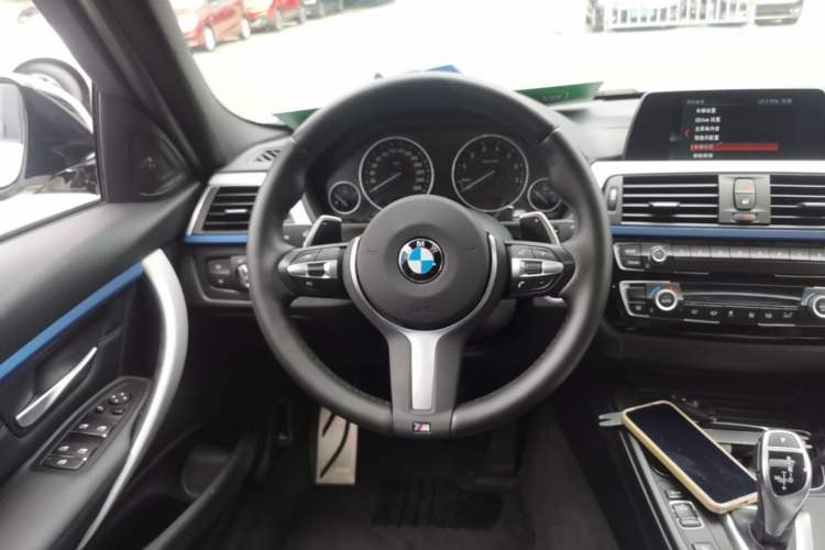 Used BMW 3 Series 2018 320i M Sport Package Steering Wheel