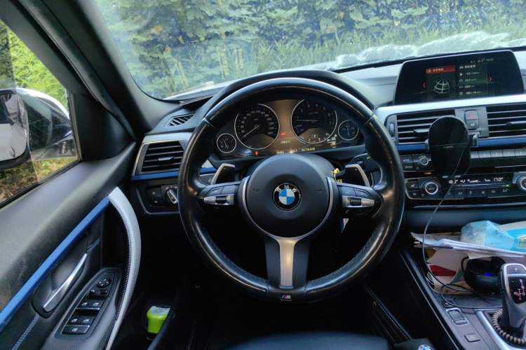 Used BMW 3 Series 2018 320i M Sport Package Steering Wheel