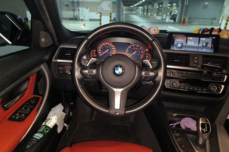 Used BMW 3 Series 2018 330i M Sport Night Edition Steering Wheel