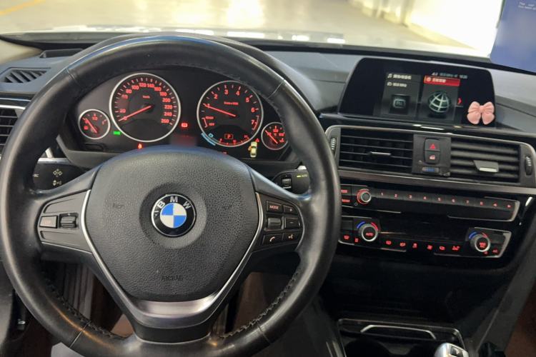 Used BMW 3 Series 2018 320Li Fashion Model Steering Wheel
