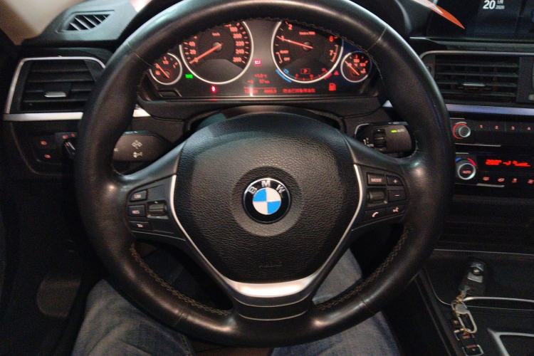 Used BMW 3 Series 2018 320Li Fashion Model Steering Wheel