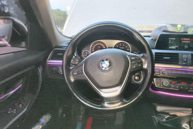 Used BMW 3 Series 2018 320Li Fashion Model Steering Wheel