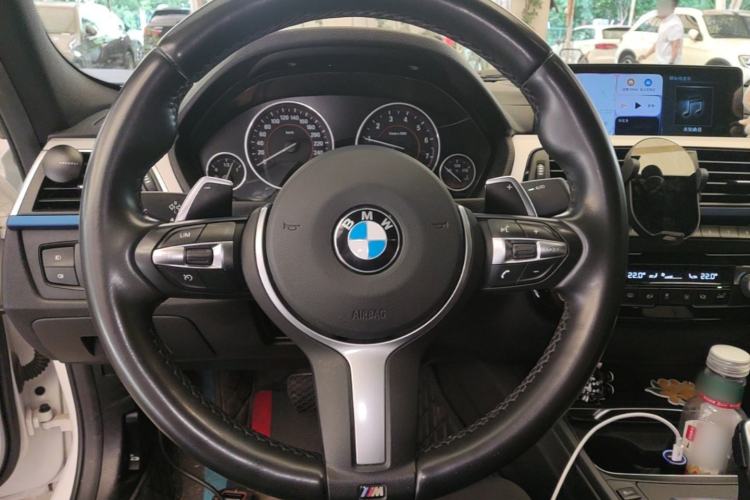 Used BMW 3 Series 2018 320i M Sport Package Steering Wheel
