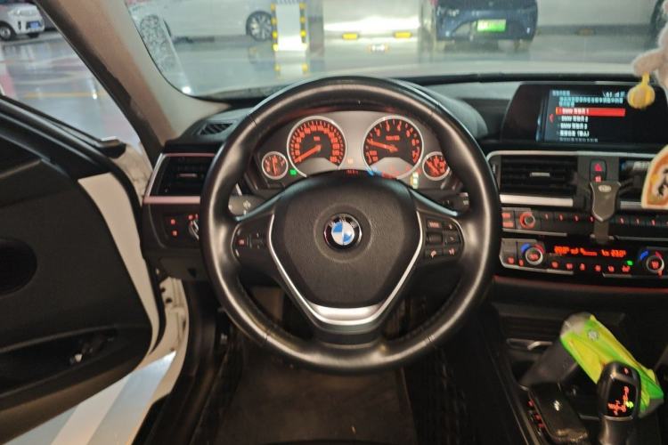 Used BMW 3 Series 2018 320Li Fashion Model Steering Wheel