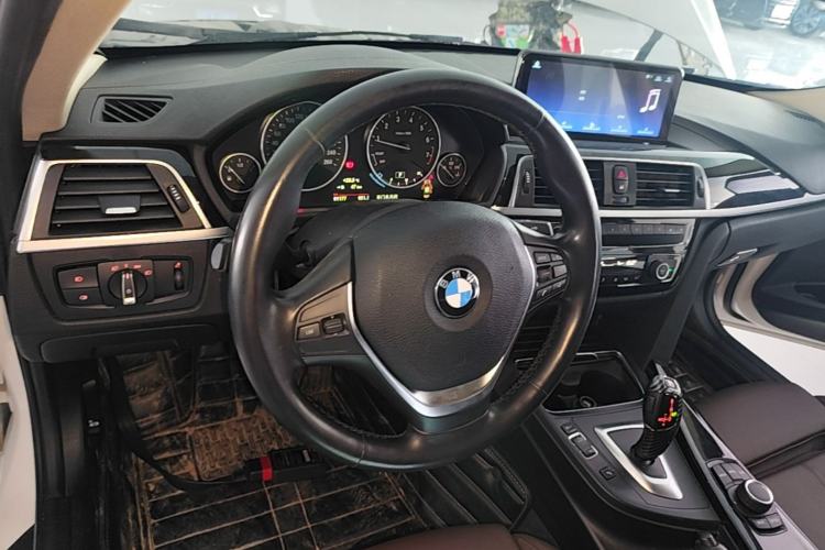 Used BMW 3 Series 2018 320Li Fashion Model Steering Wheel