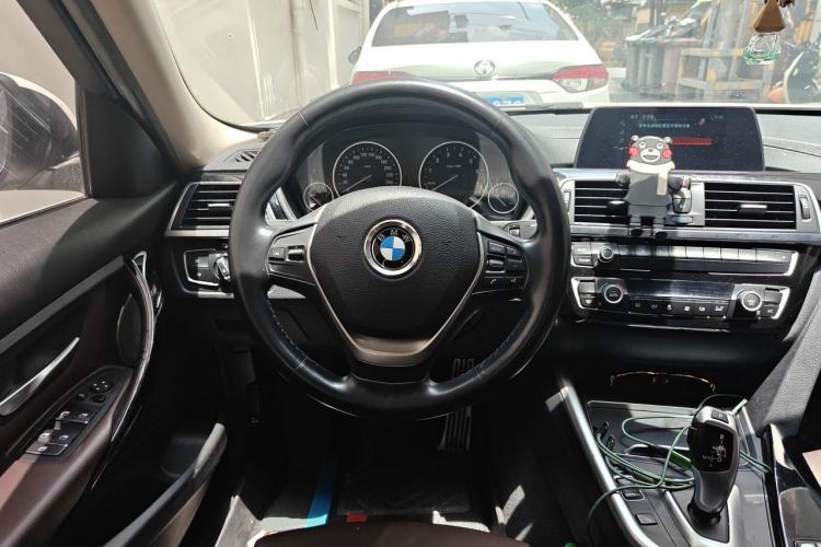 Used BMW 3 Series 2018 320Li Fashion Model Steering Wheel