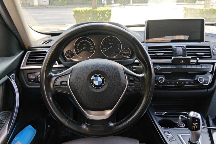 Used BMW 3 Series 2018 320Li Fashion Model Steering Wheel