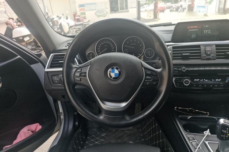 Used BMW 3 Series 2018 320Li Fashion Model Steering Wheel