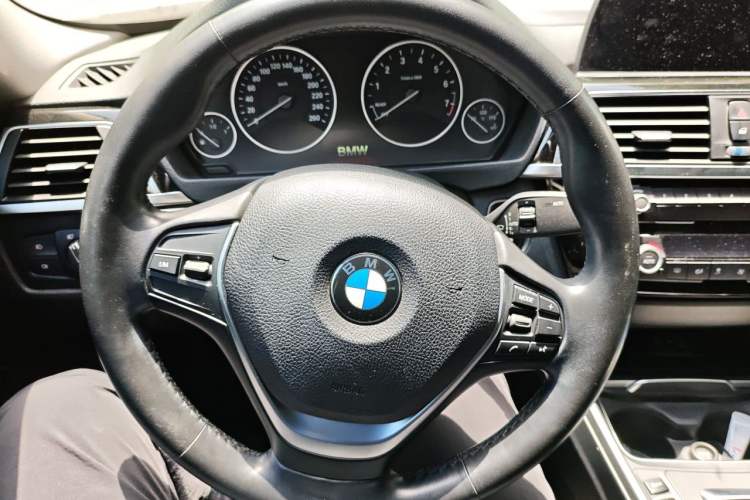 Used BMW 3 Series 2018 320Li Fashion Model Steering Wheel