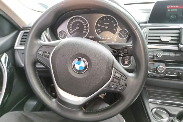 Used BMW 3 Series 2018 320Li Fashion Model Steering Wheel