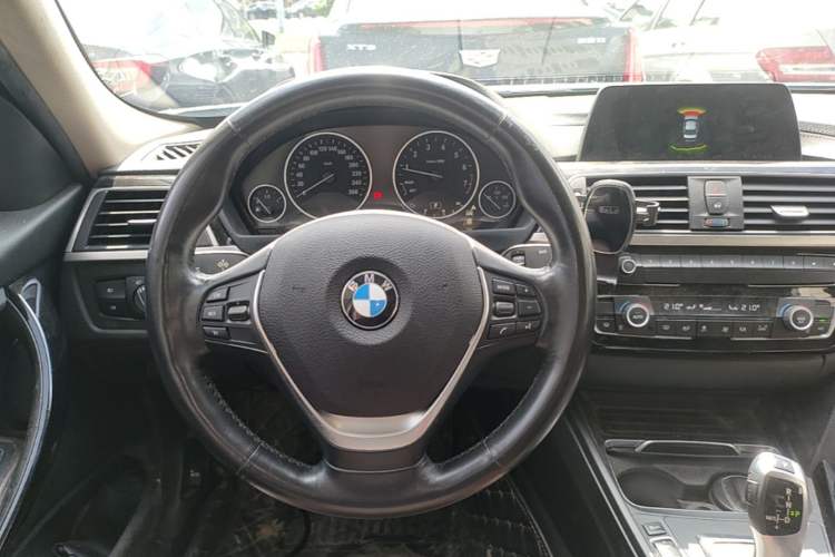 Used BMW 3 Series 2018 320Li Fashion Model Steering Wheel