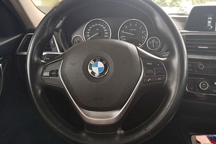 Used BMW 3 Series 2018 320Li Fashion Model Steering Wheel