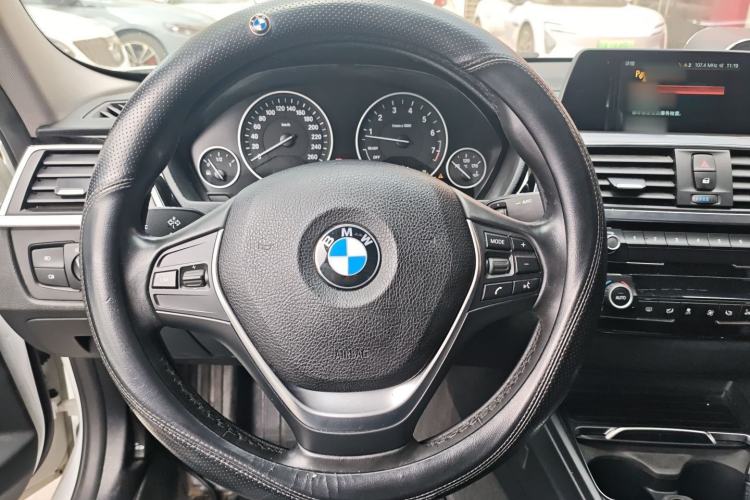 Used BMW 3 Series 2018 320Li Fashion Model Steering Wheel