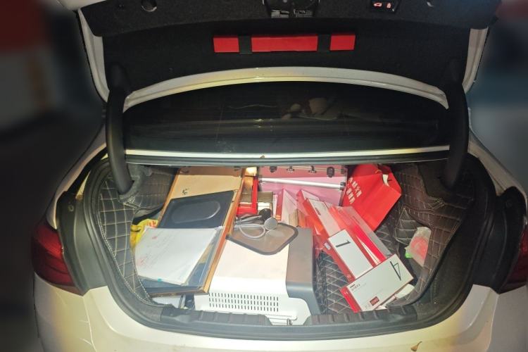 Used BMW 3 Series 2018 320Li Fashion Model Trunk
